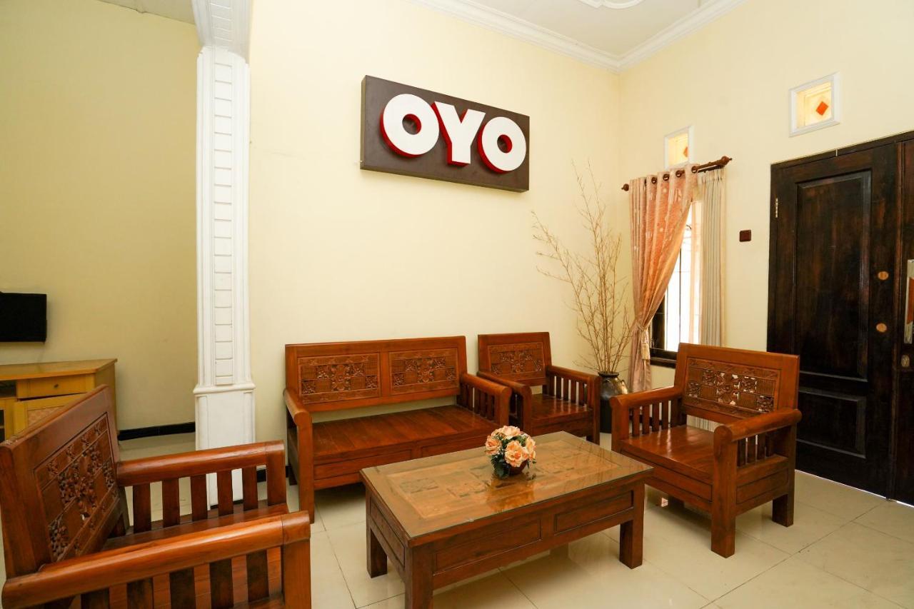 Oyo 1087 Homestay Potato House Bromo Exteriör bild